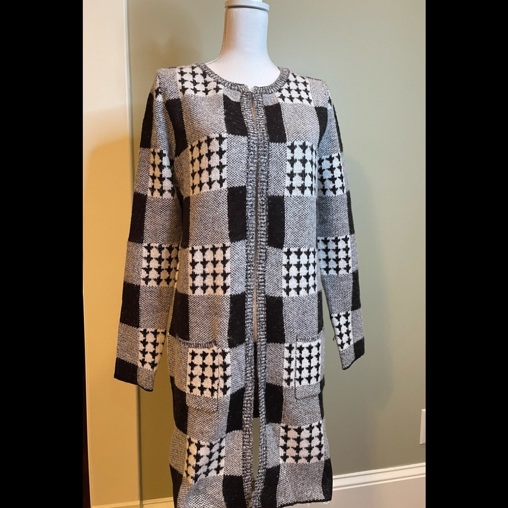 NWT!!! 89th & Madison Black & White Lightweight Sweater Jacket, Sz M